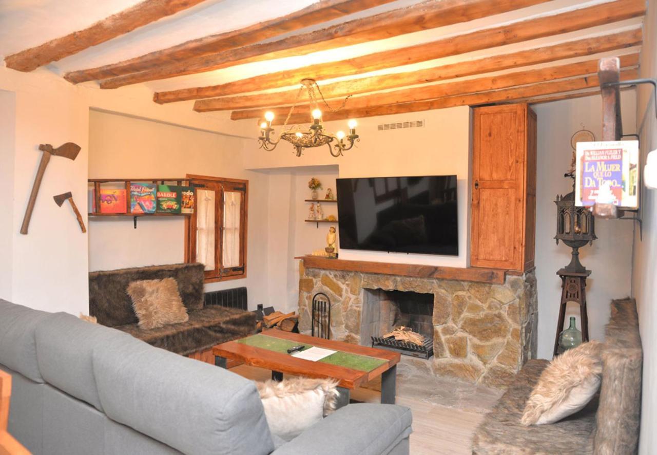 شقة Triplex Rustico-Moderno Hasta 18 Plazas - Pobla De Lillet لا بوبلا دي لايليت المظهر الخارجي الصورة