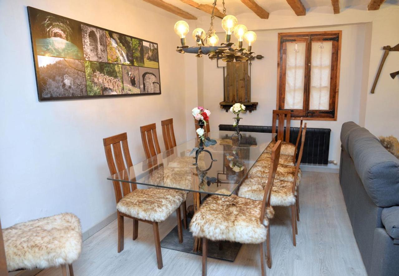 شقة Triplex Rustico-Moderno Hasta 18 Plazas - Pobla De Lillet لا بوبلا دي لايليت المظهر الخارجي الصورة